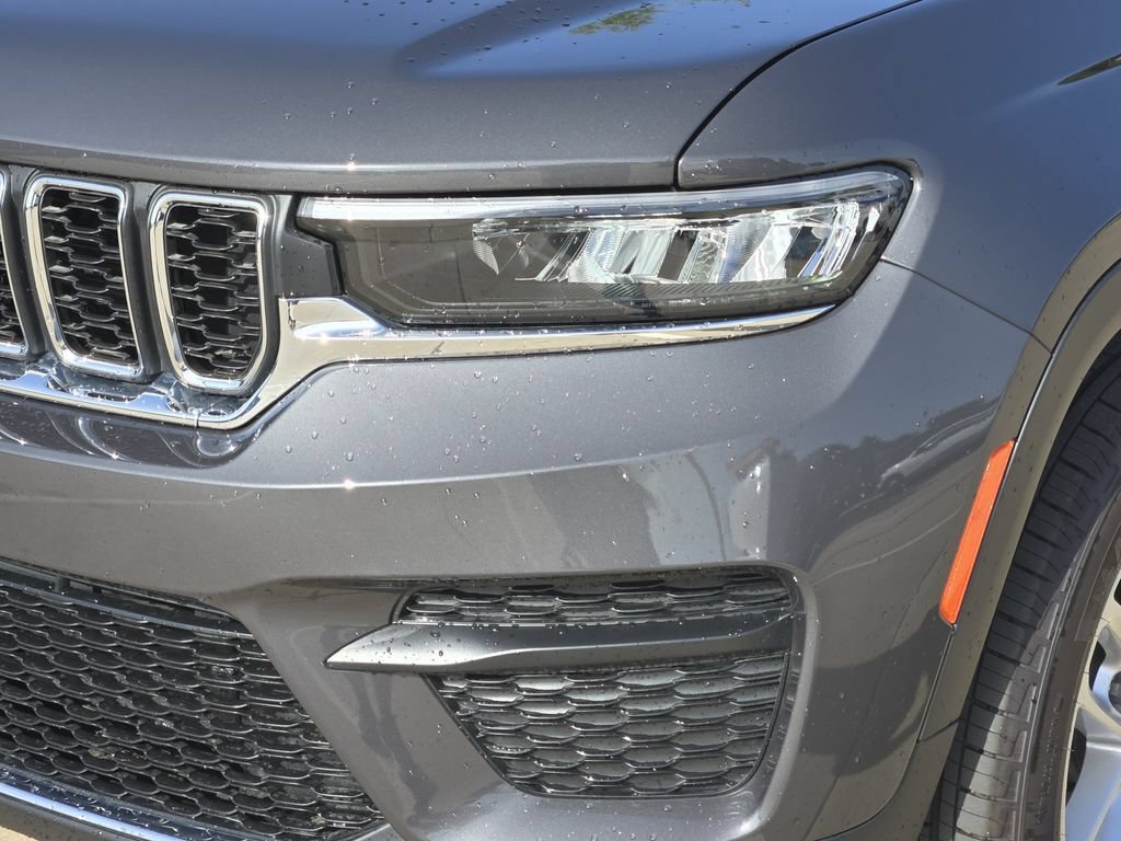 New 2026 Jeep Grand Cherokee Laredo X AWD/4WD image 11