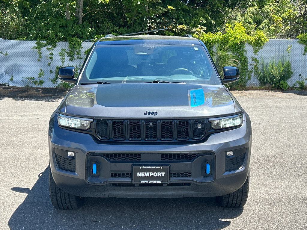 Used 2022 Jeep Grand Cherokee Trailhawk w/ Advanced Protech Group II AWD/4WD image 2