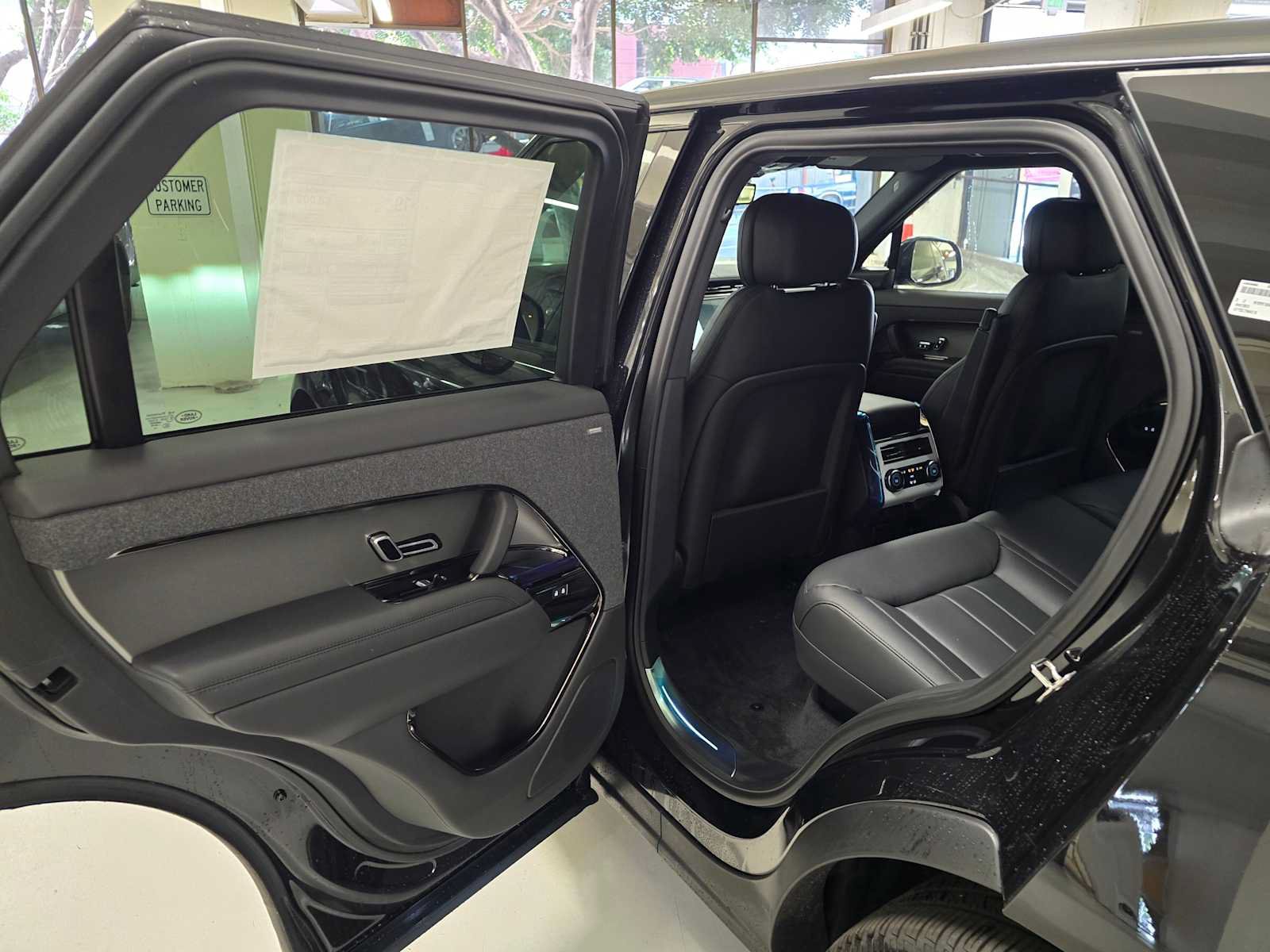 New 2026 Land Rover Range Rover Sport Dynamic SE AWD/4WD image 17