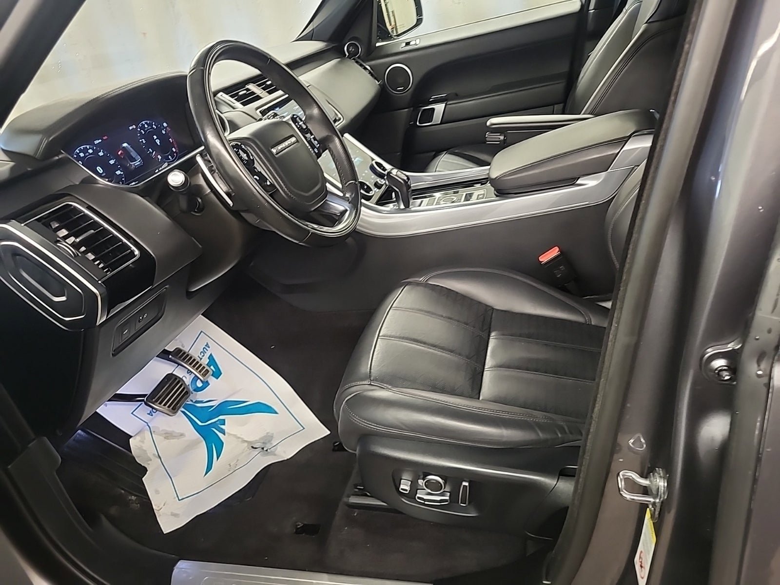 Used 2018 Land Rover Range Rover Sport HSE Dynamic image 11