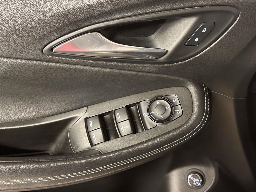 Used 2021 Buick Encore GX Select w/ Sport Touring Package image 13