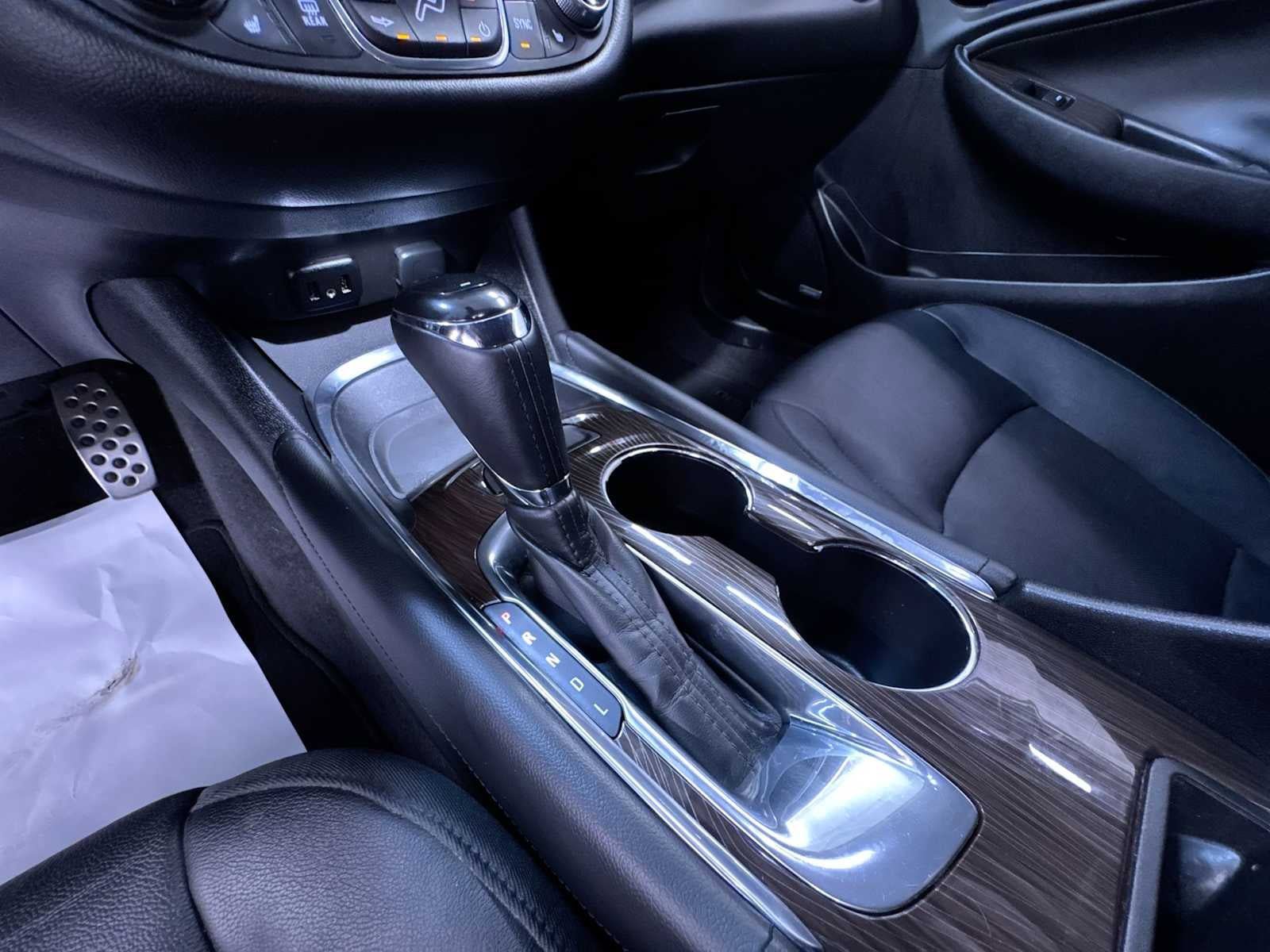 Used 2016 Chevrolet Malibu Premier FWD image 30