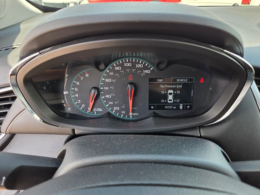 Used 2022 Chevrolet Trax LT AWD/4WD image 30
