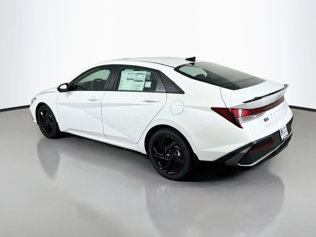 New 2026 Hyundai Elantra SEL Sport FWD image 5