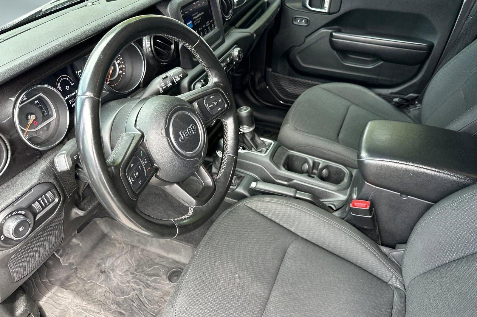 Used 2020 Jeep Wrangler Unlimited Sport AWD/4WD image 3