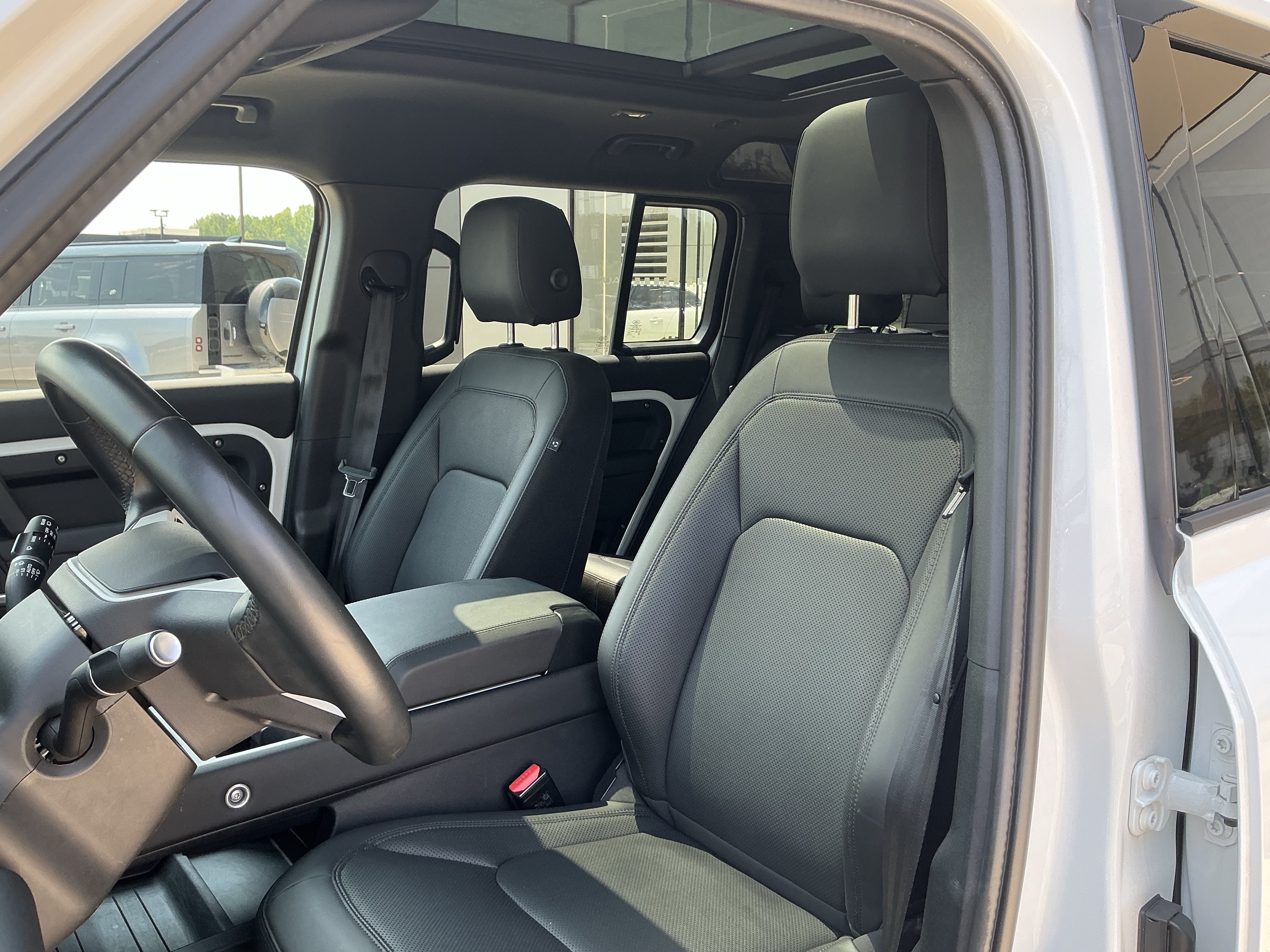 Certified 2025 Land Rover Defender 110 S AWD/4WD image 17
