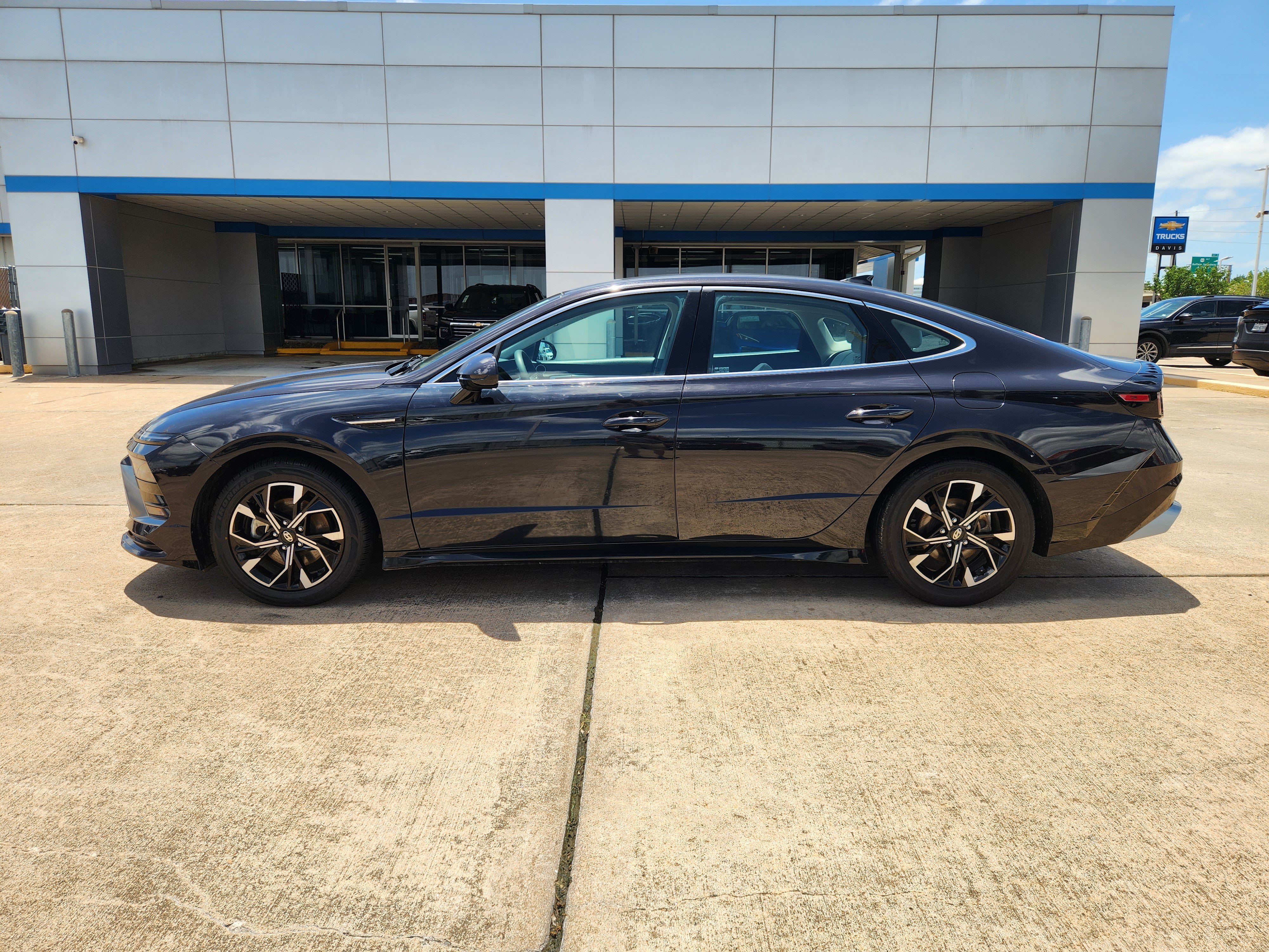 Used 2024 Hyundai Sonata SEL FWD image 5