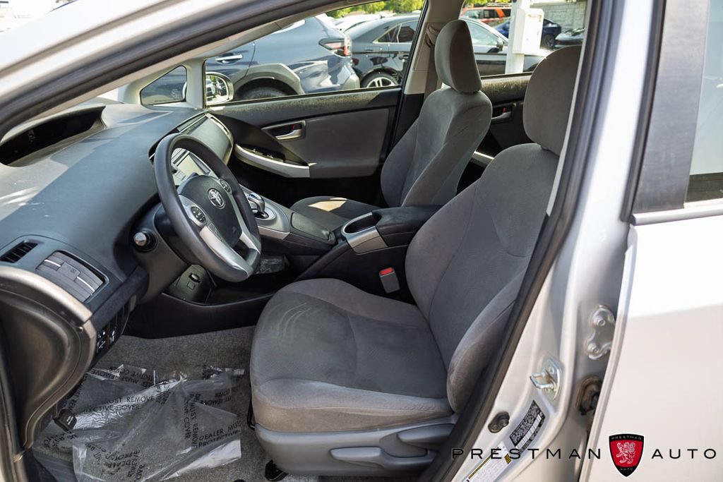 Used 2015 Toyota Prius Two FWD image 18