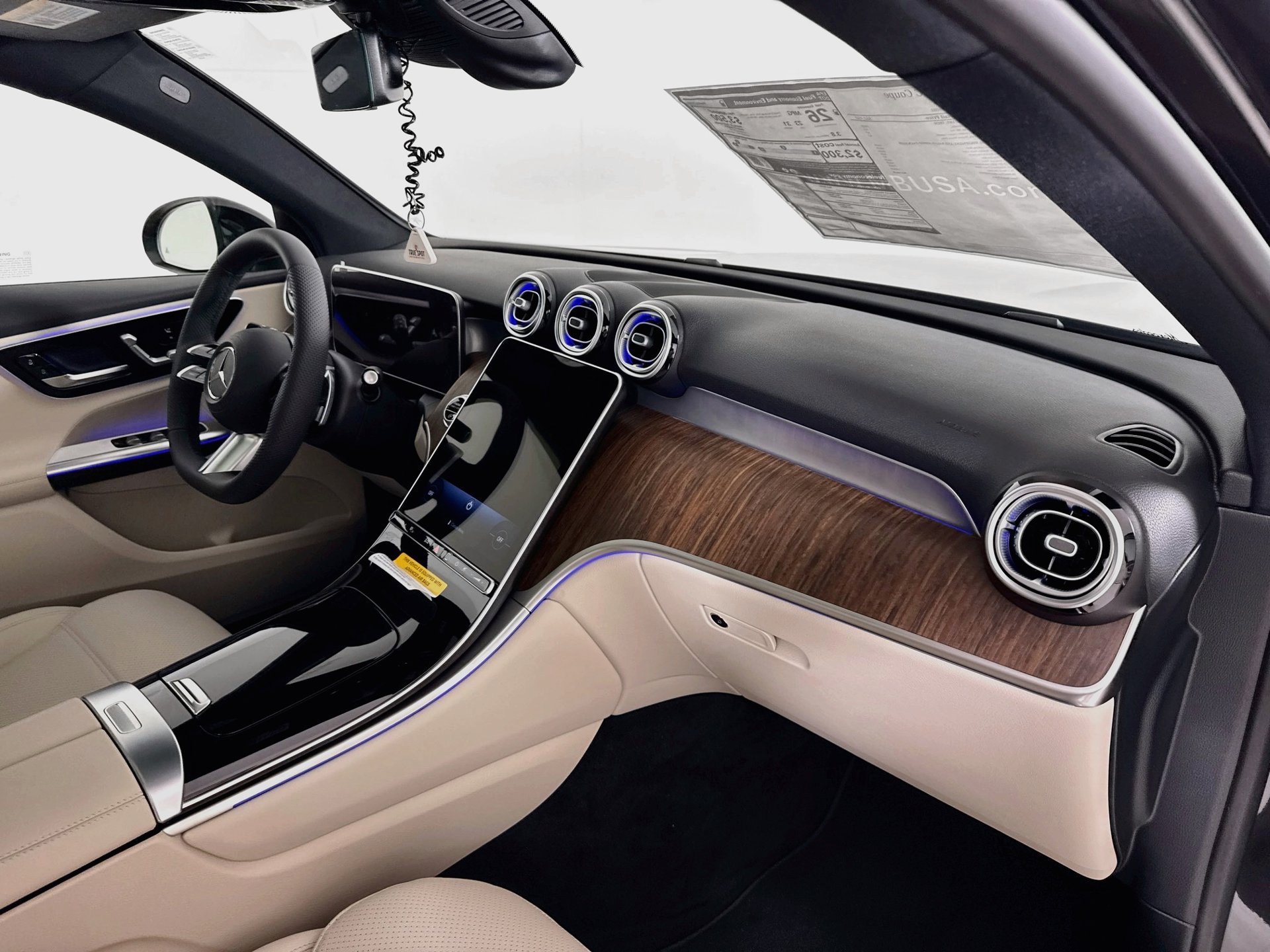 New 2027 Mercedes-Benz GLC 300 4MATIC image 31