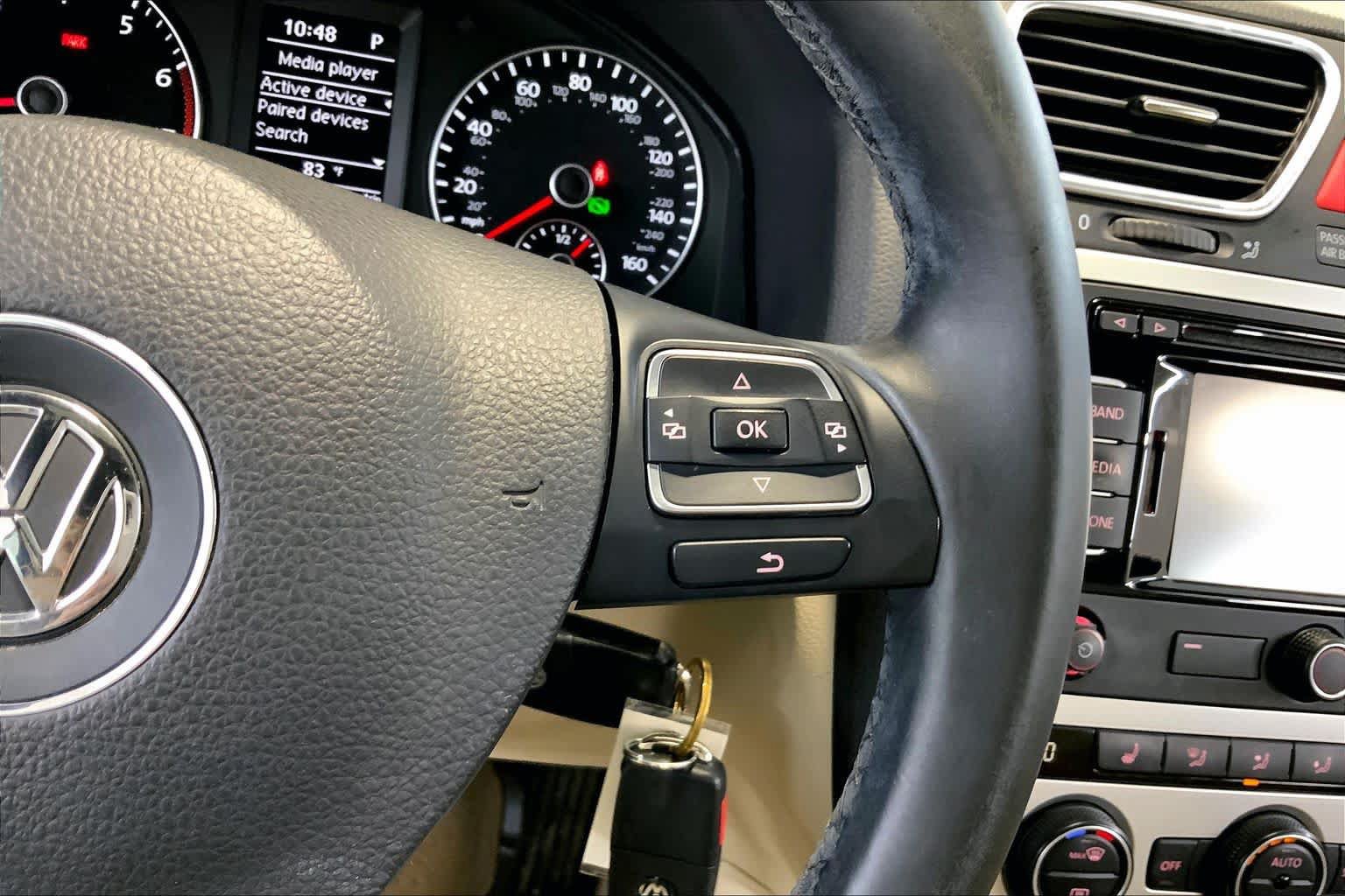 Used 2016 Volkswagen Eos Komfort FWD image 25