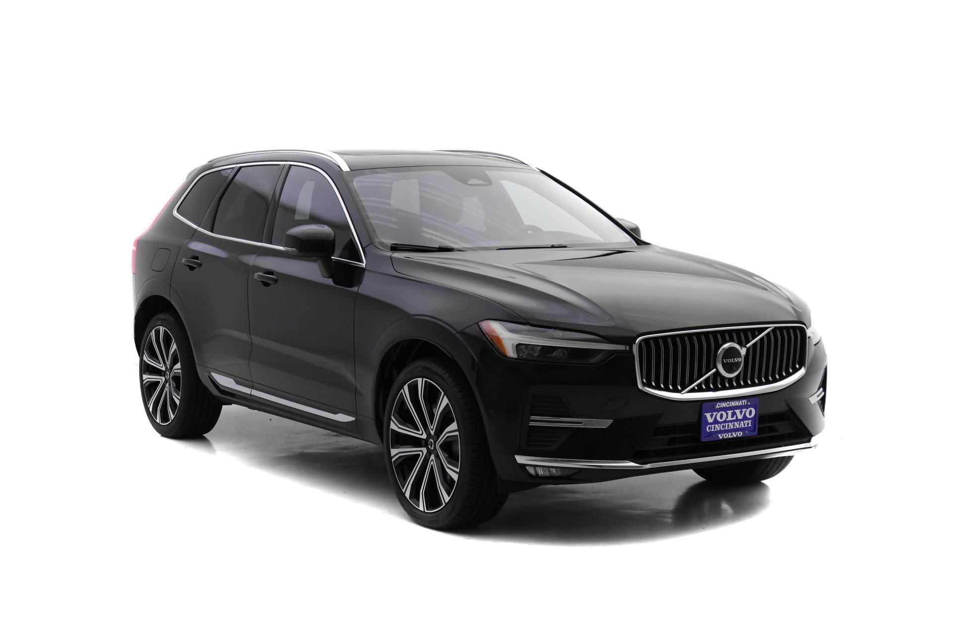 Certified 2023 Volvo XC60 B6 Ultimate w/ Protection Package Premier image 2