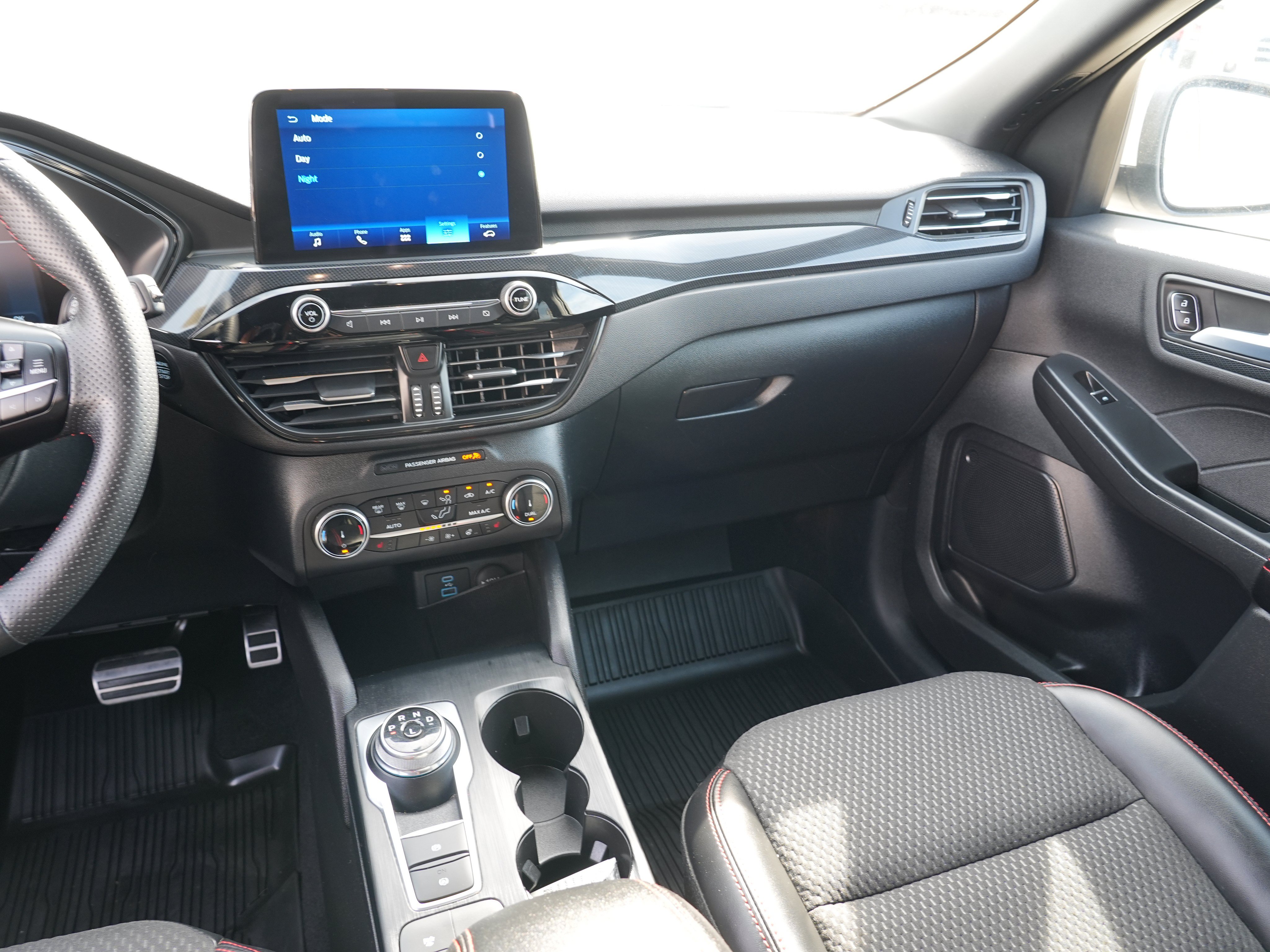 Used 2023 Ford Escape ST-Line Select AWD/4WD image 23