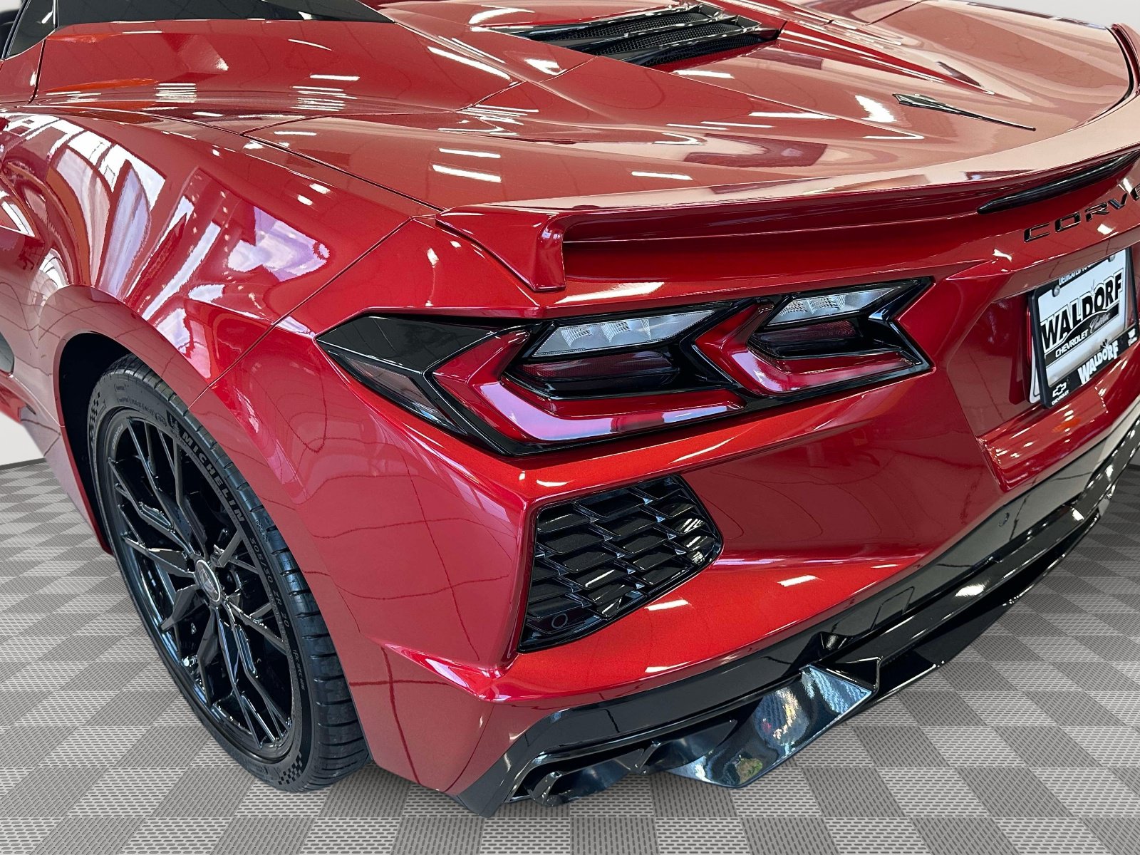 New 2027 Chevrolet Corvette Stingray Convertible w/ Z51 Performance Package RWD image 9