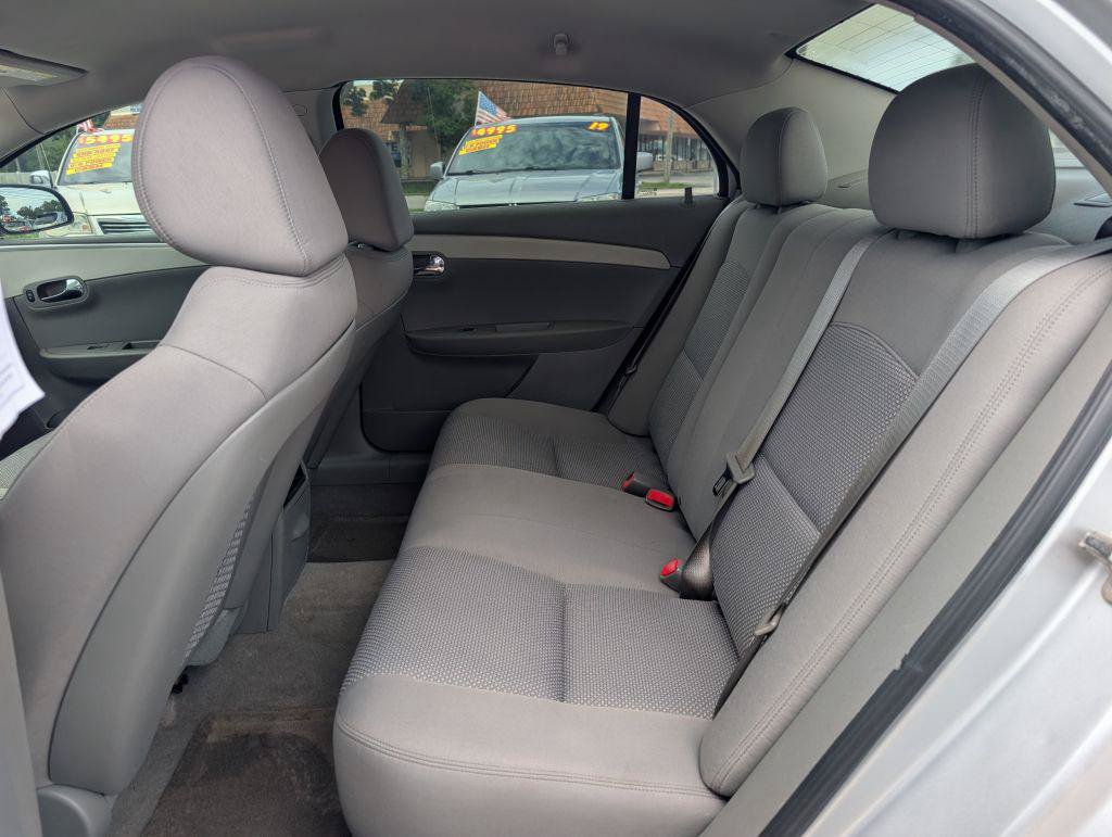 Used 2011 Chevrolet Malibu LS FWD image 10