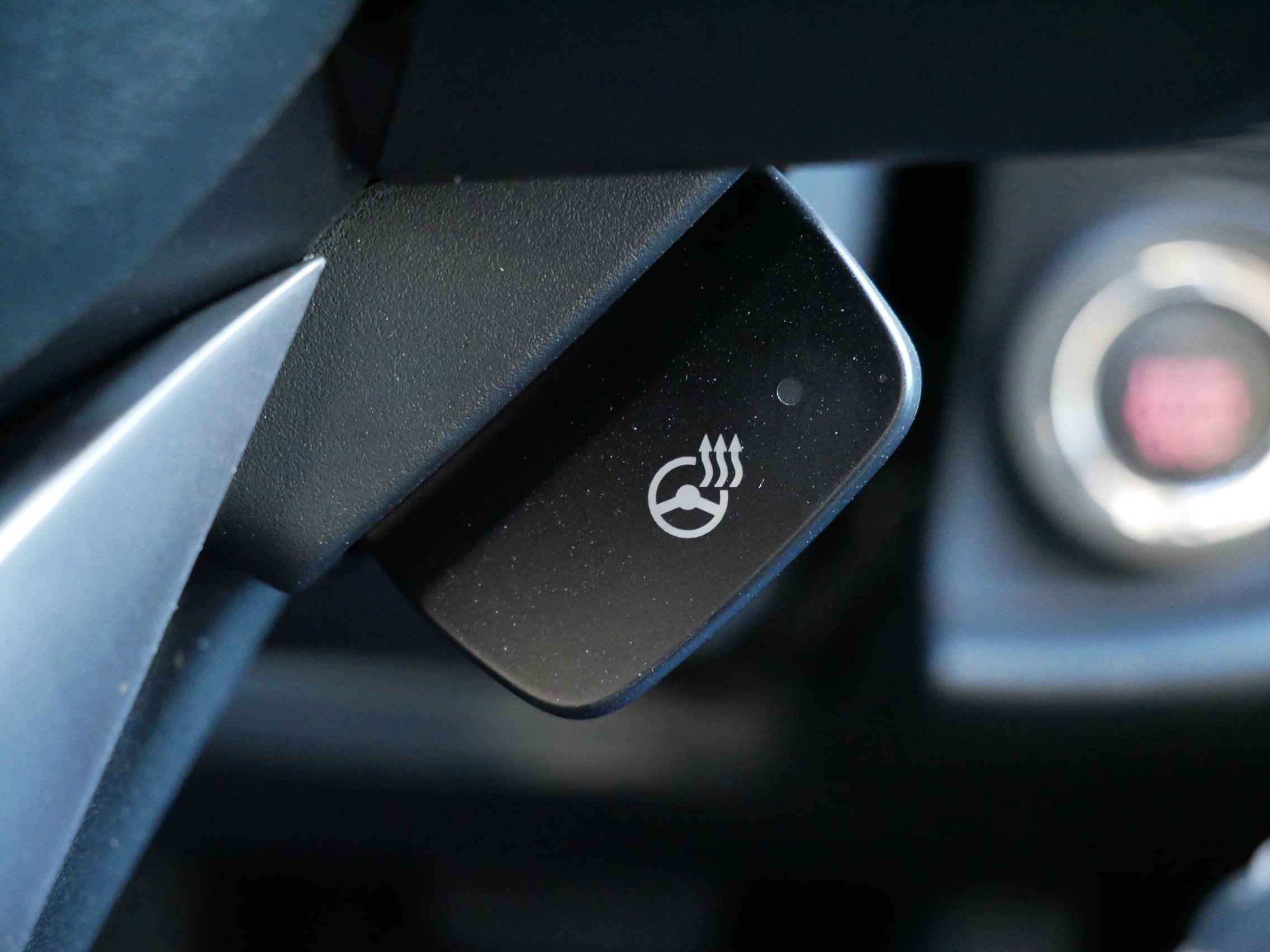 Certified 2025 Subaru Outback Limited image 30