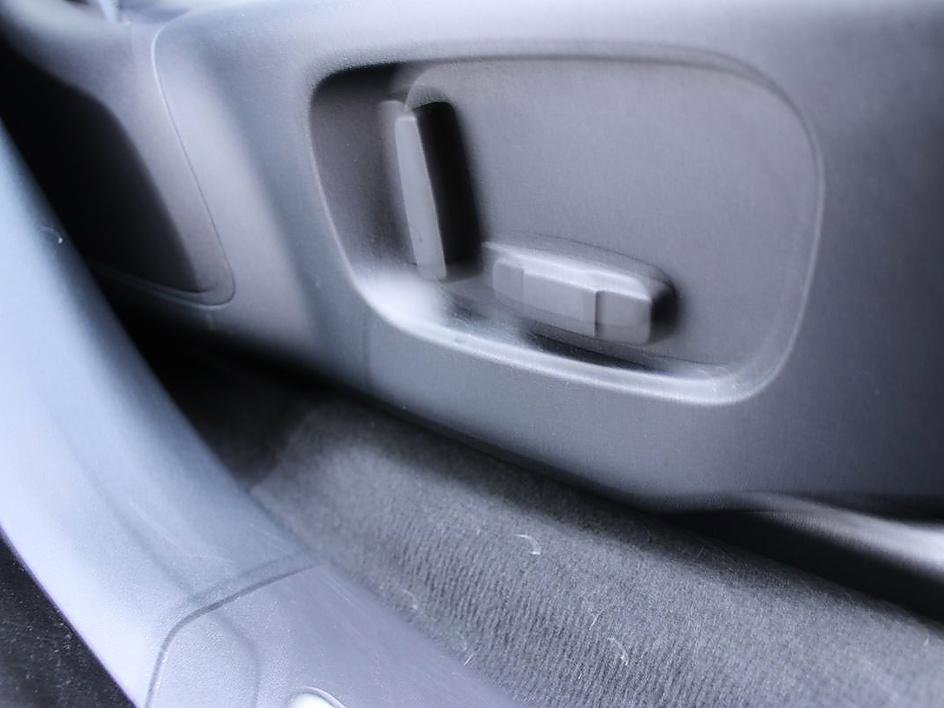 Used 2019 Land Rover Range Rover Velar S image 23