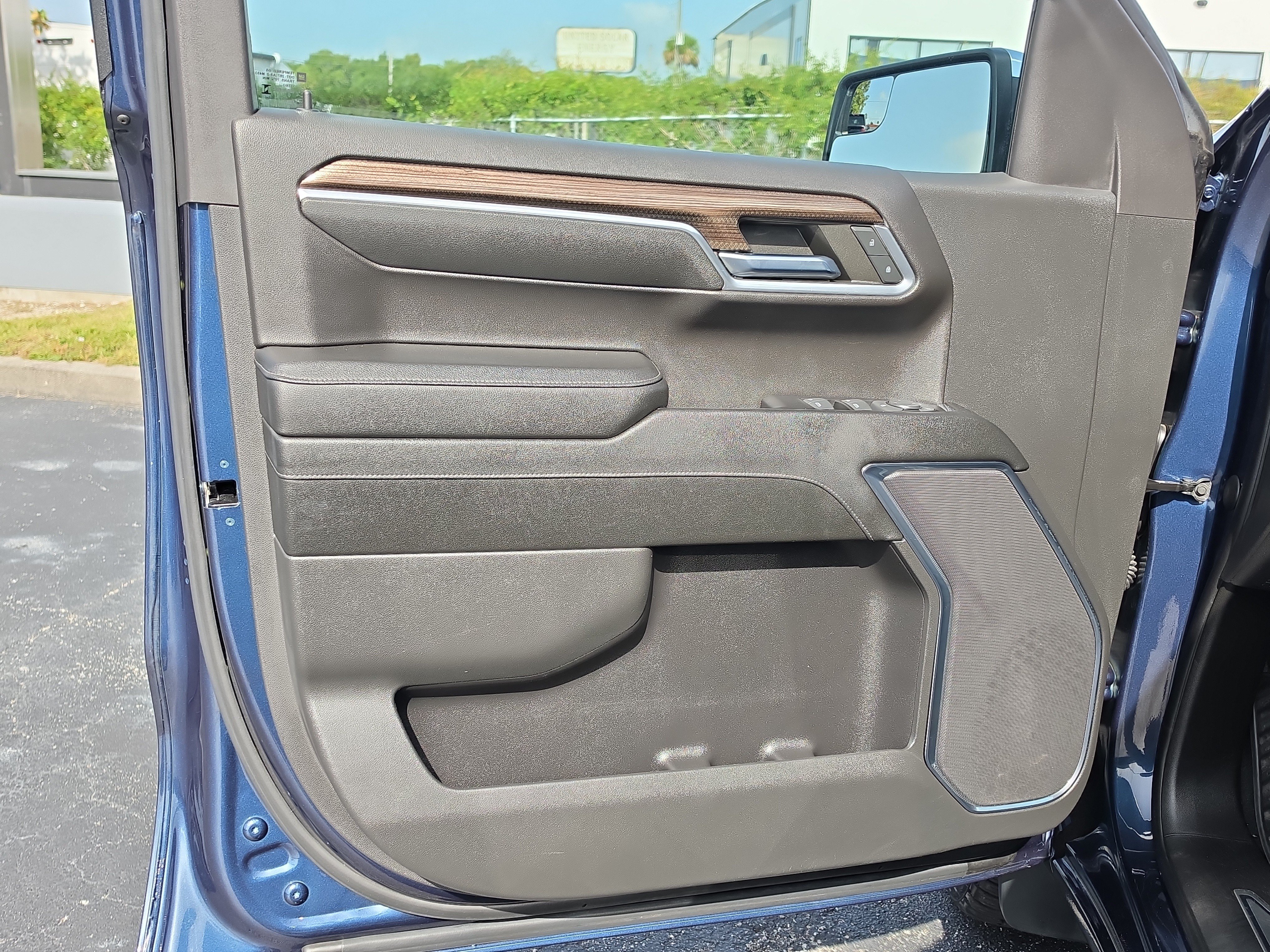 Certified 2023 Chevrolet Silverado 1500 LT AWD/4WD image 18