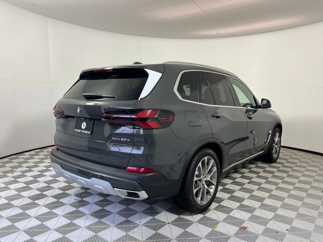 New 2026 BMW X5 xDrive50e w/ Climate Comfort Package AWD/4WD image 7