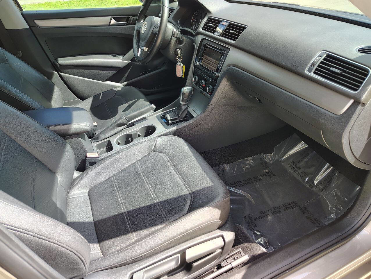 Used 2015 Volkswagen Passat TDI SE image 20