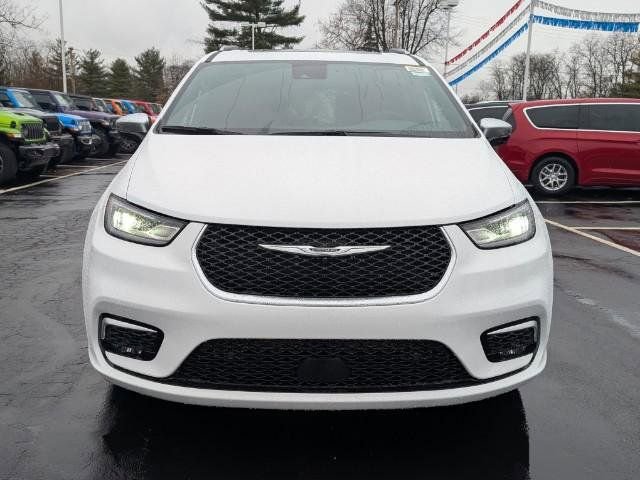New 2026 Chrysler Pacifica Pinnacle AWD/4WD image 8