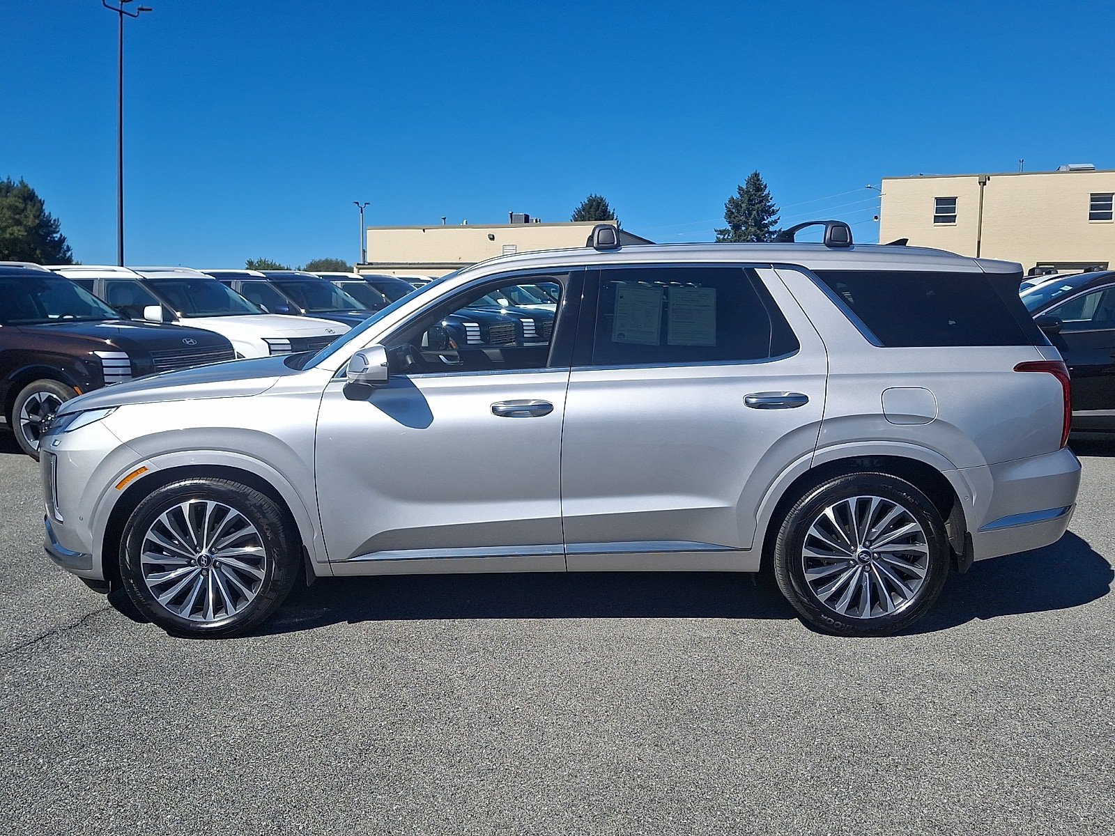 Used 2025 Hyundai Palisade Calligraphy AWD/4WD image 8