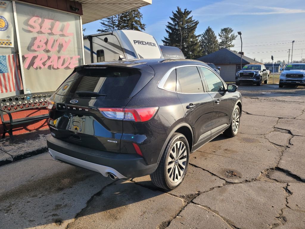 Used 2021 Ford Escape Titanium image 5