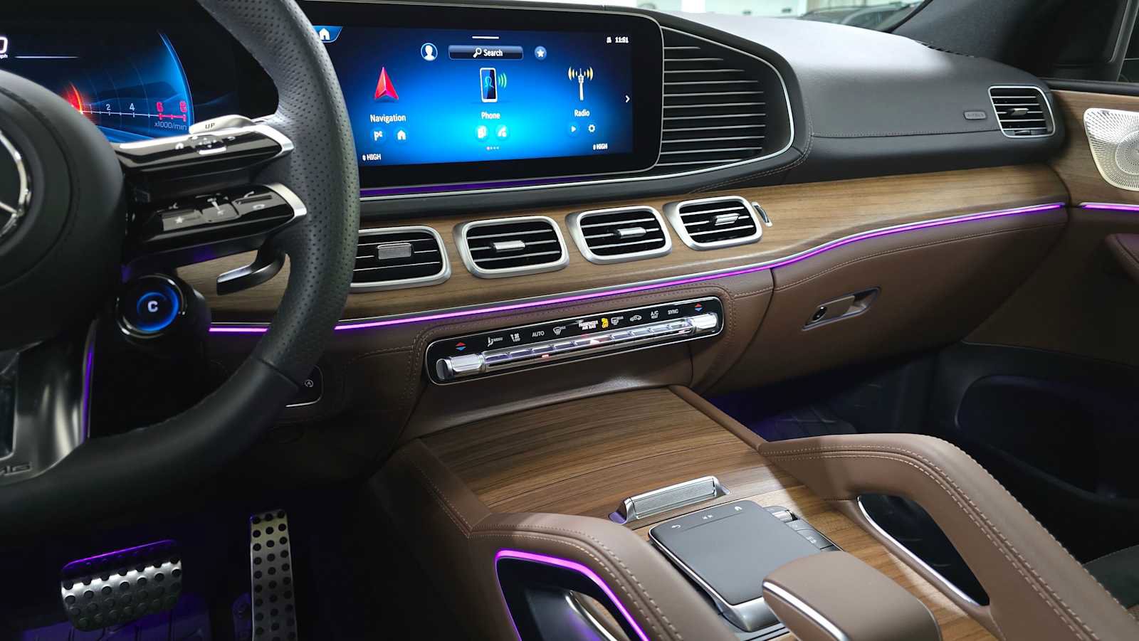 Used 2025 Mercedes-Benz GLE 53 AMG 4MATIC Coupe image 29