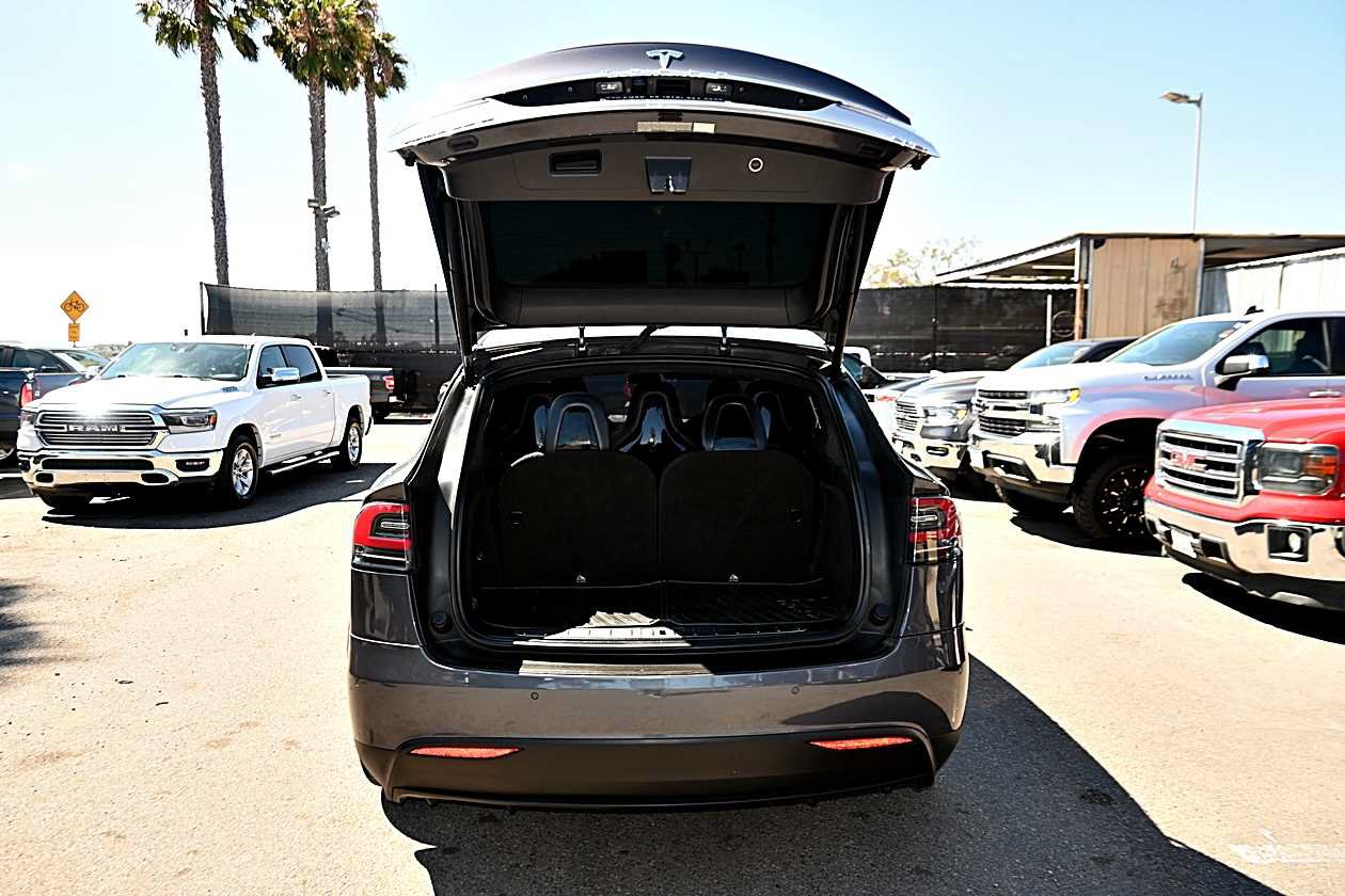Used 2016 Tesla Model X 90D AWD/4WD image 8