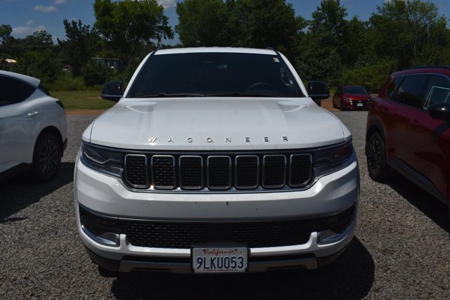 Used 2024 Jeep Wagoneer Series II w/ Flexible Seating Group RWD image 2