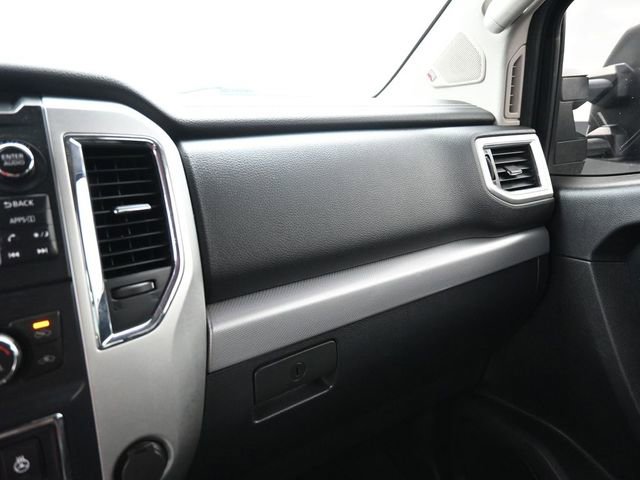 Used 2016 Nissan Titan PRO-4X w/ Pro-4x Convenience Package image 30
