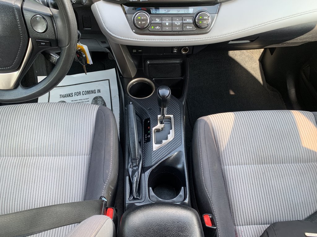 Used 2015 Toyota RAV4 XLE FWD image 16