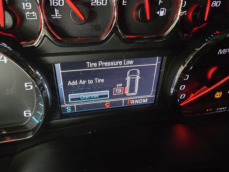 Used 2015 Chevrolet Tahoe LTZ AWD/4WD image 27