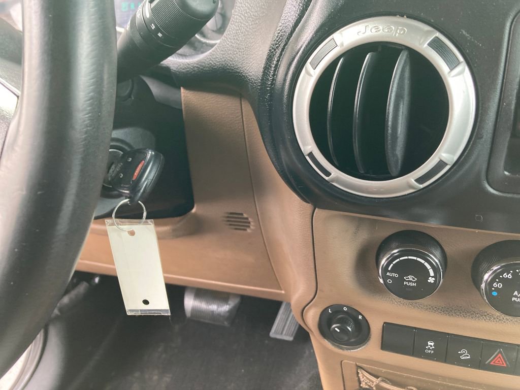 Used 2018 Jeep Wrangler Unlimited Rubicon image 21