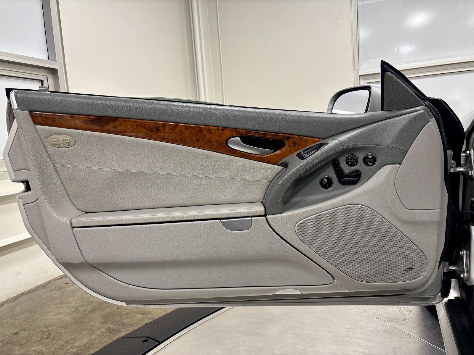 Used 2004 Mercedes-Benz SL 500 image 16