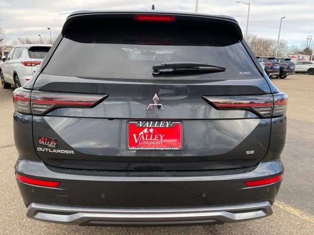 New 2026 Mitsubishi Outlander SE image 4