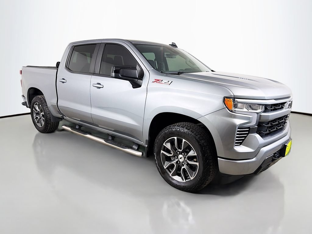 Used 2023 Chevrolet Silverado 1500 RST AWD/4WD image 4