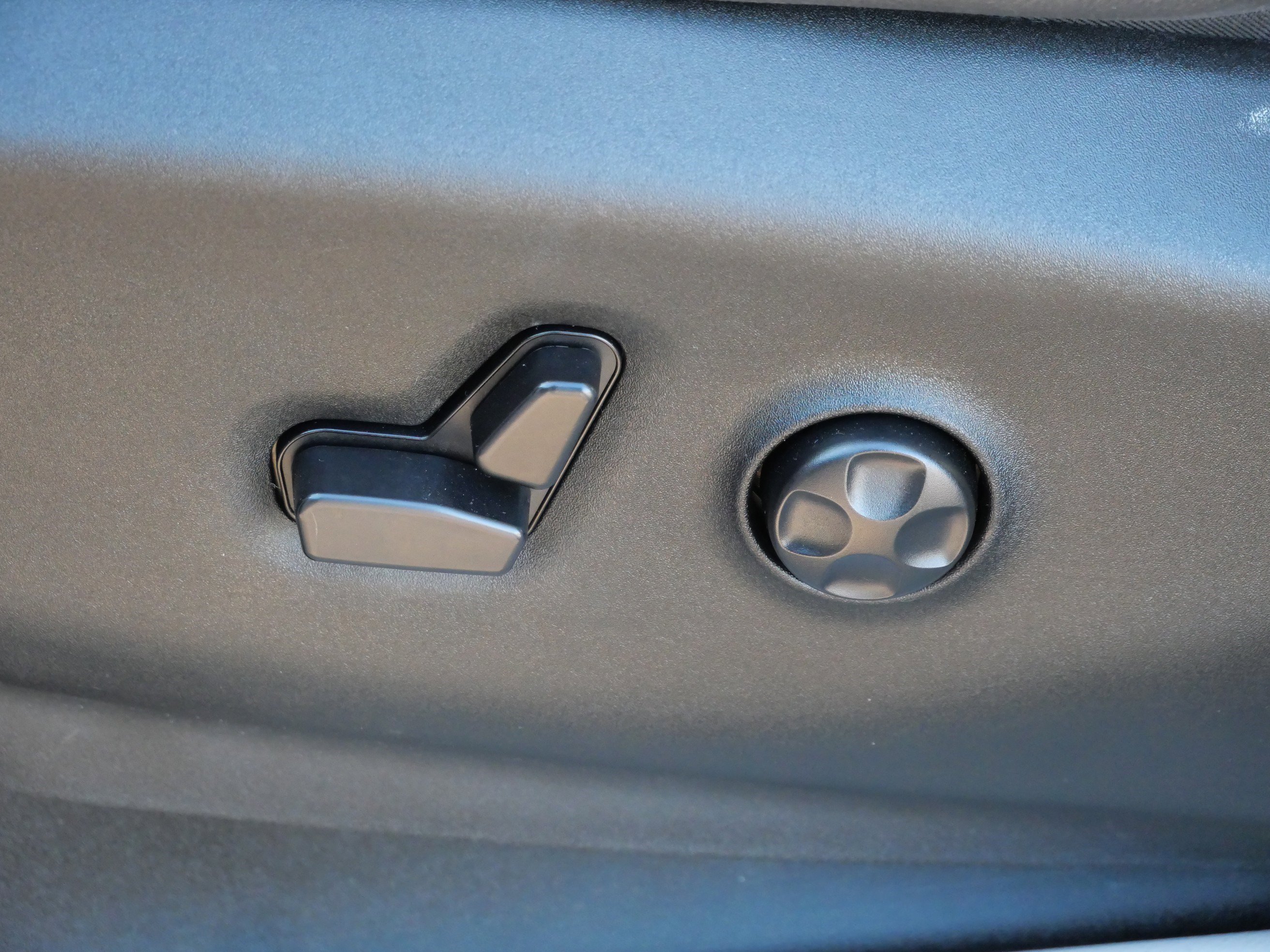 Used 2017 Chrysler Pacifica Touring-L image 20