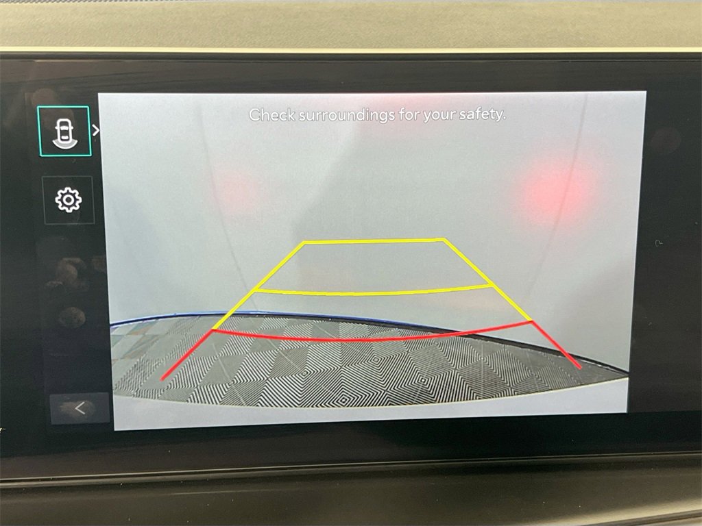 Certified 2024 Kia Sorento LX image 13