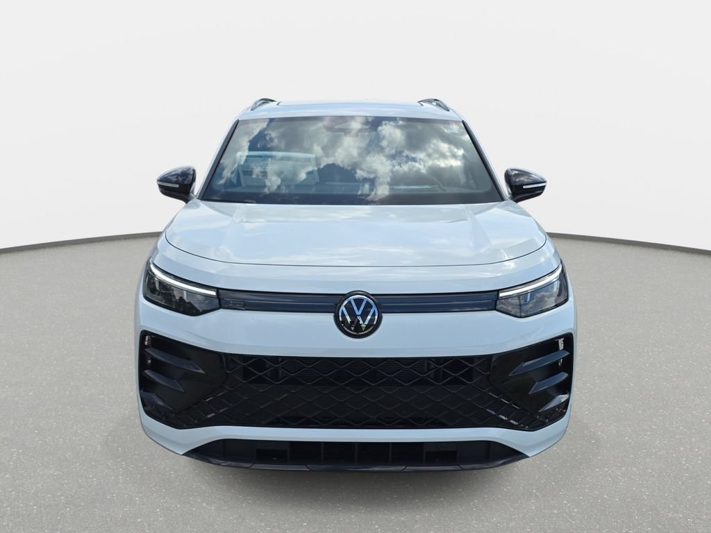 New 2026 Volkswagen Tiguan SE R-Line AWD/4WD image 2