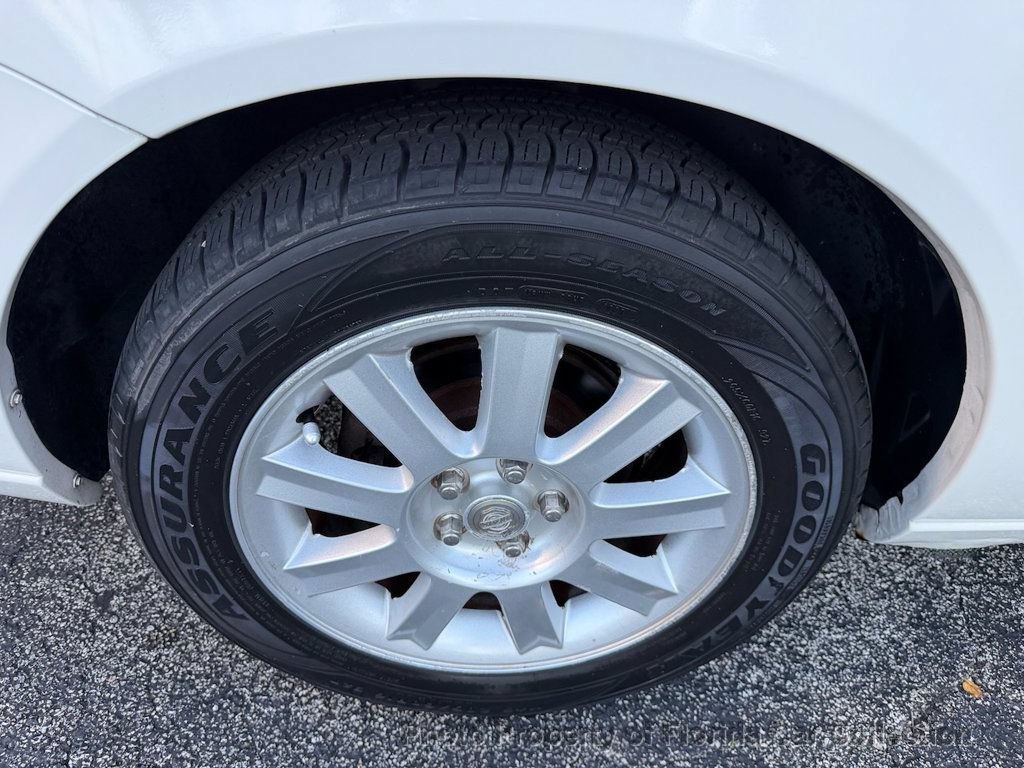 Used 2004 Chrysler Sebring GTC FWD image 64