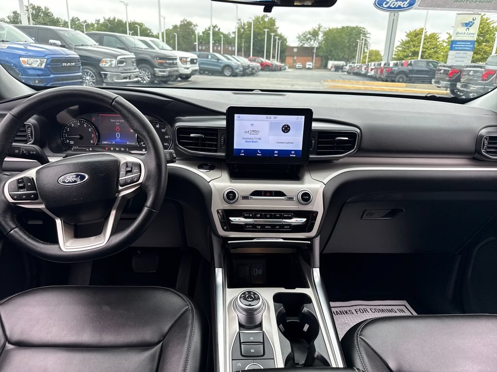 Used 2024 Ford Explorer XLT w/ Equipment Group 202A AWD/4WD image 21
