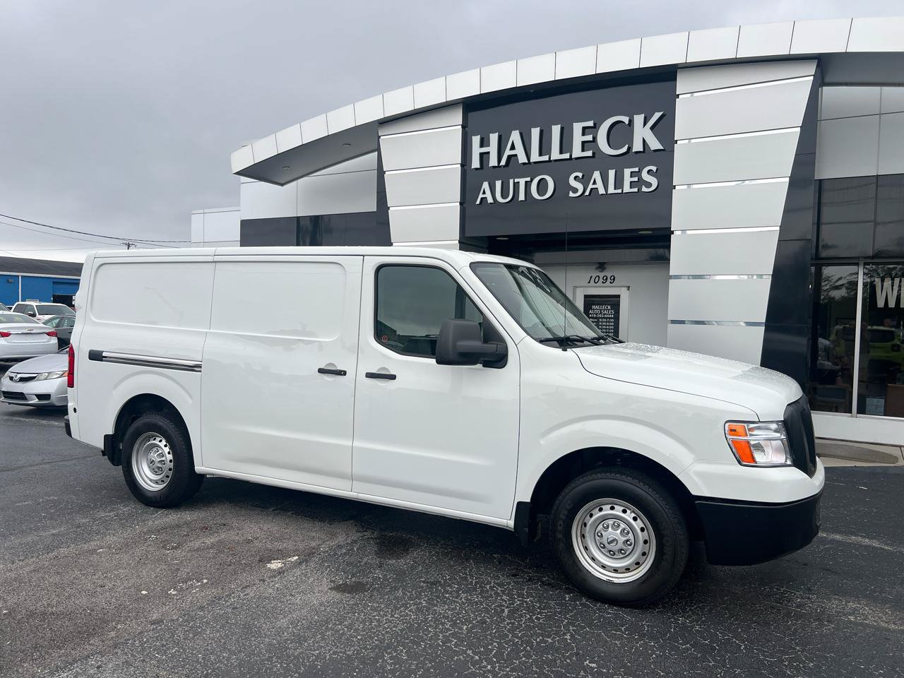 Used 2021 Nissan NV 1500 SV RWD image 7