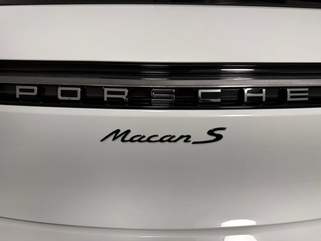 New 2026 Porsche Macan S AWD/4WD image 18
