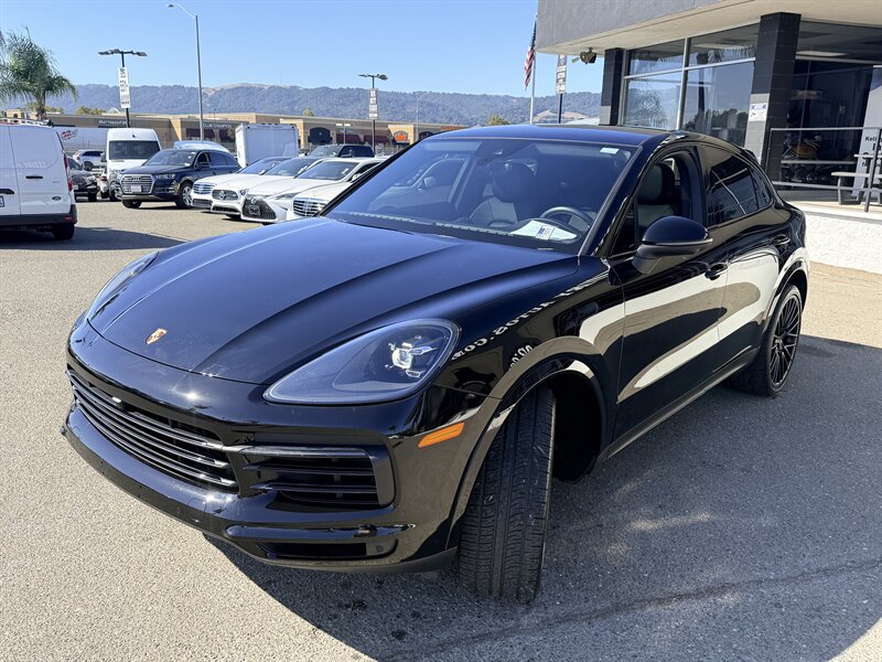 Used 2020 Porsche Cayenne AWD/4WD image 3