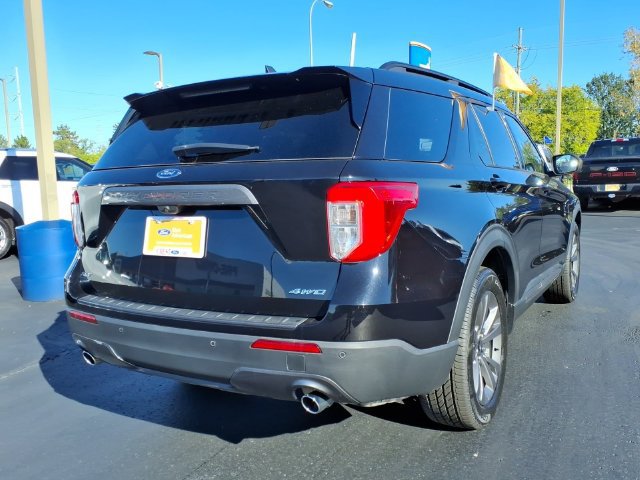 Certified 2021 Ford Explorer XLT w/ Equipment Group 202A AWD/4WD image 4