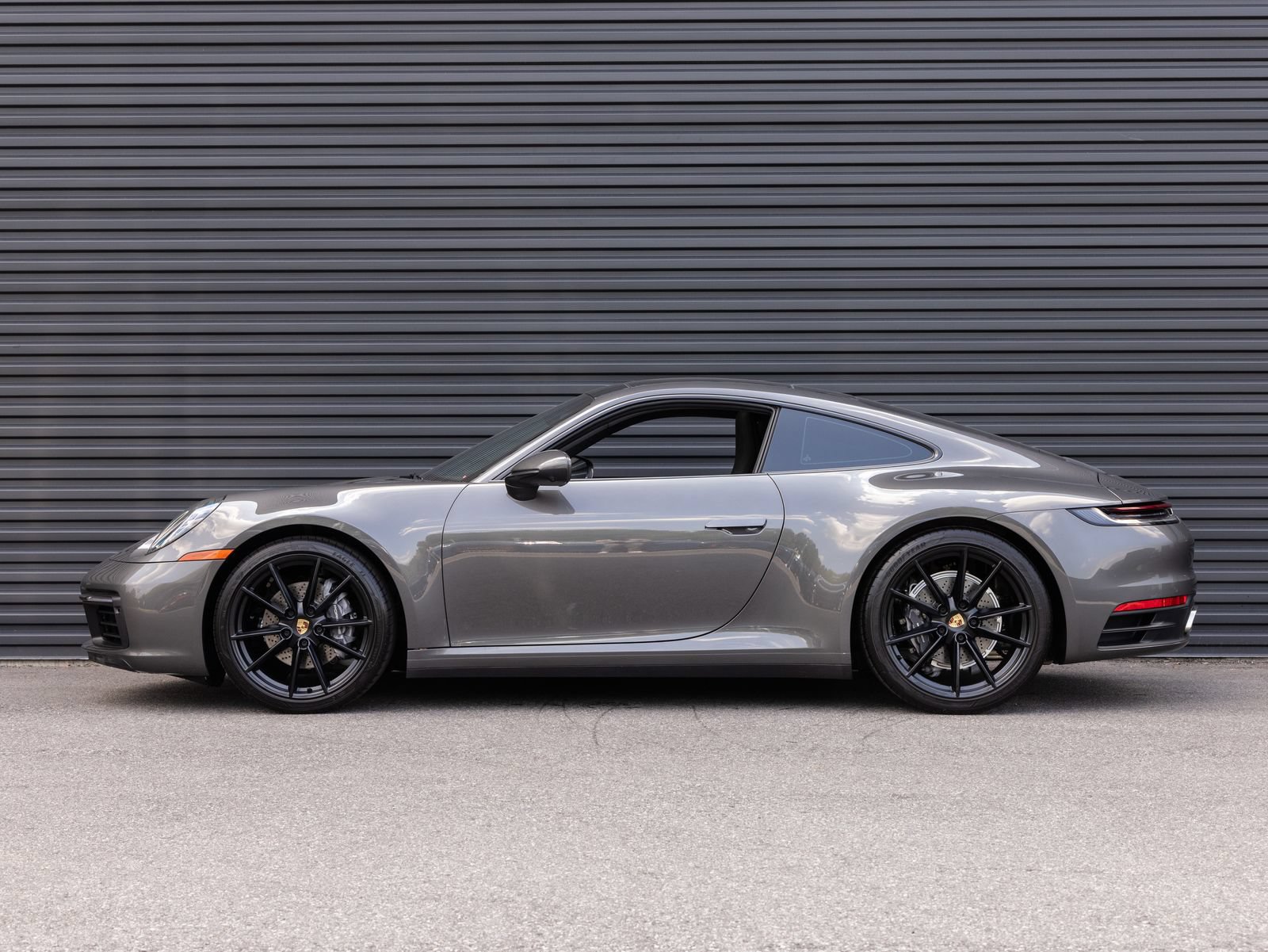 Certified 2024 Porsche 911 Carrera w/ Premium Package RWD image 2