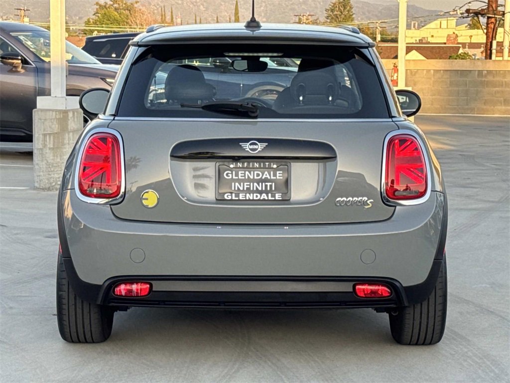 Used 2022 MINI Cooper SE image 5