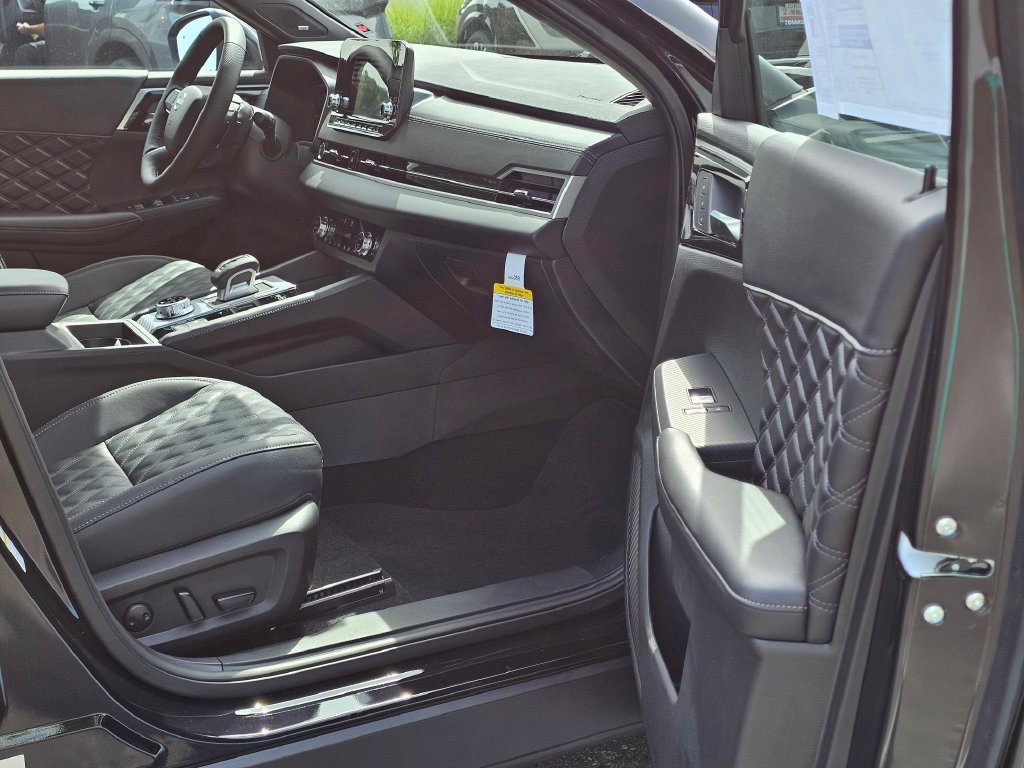 New 2026 Nissan Rogue Platinum AWD/4WD image 13
