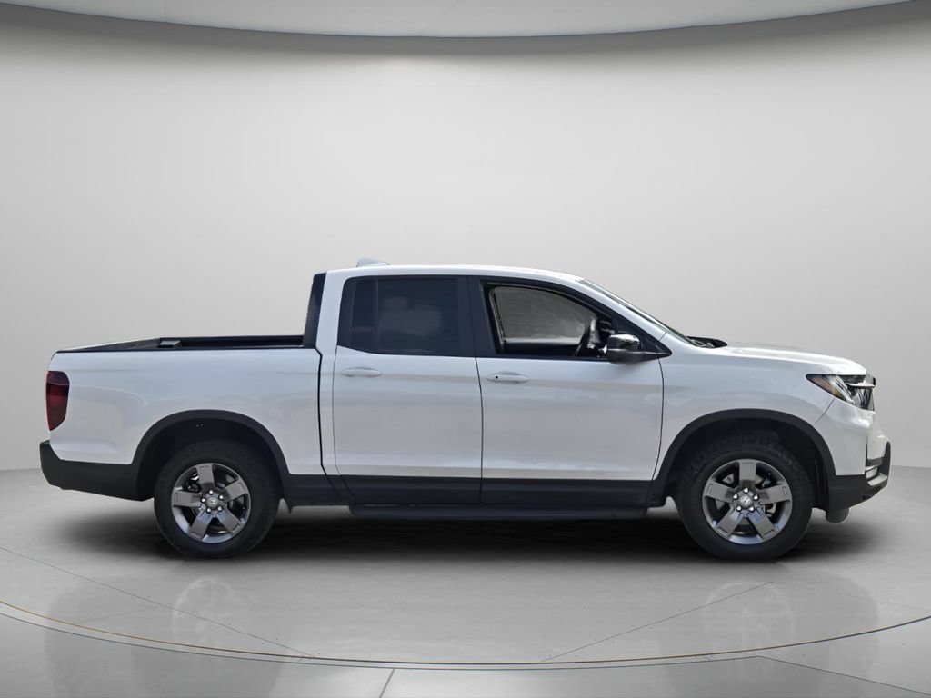 Certified 2024 Honda Ridgeline TrailSport image 3