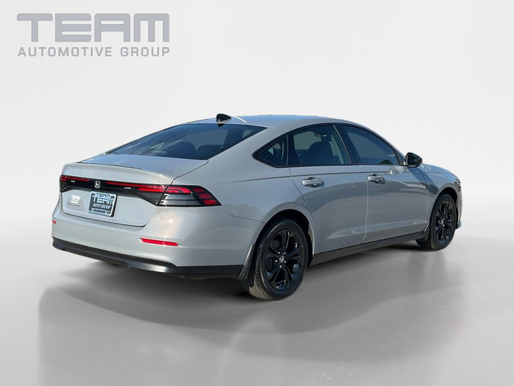 Used 2025 Honda Accord SE image 7